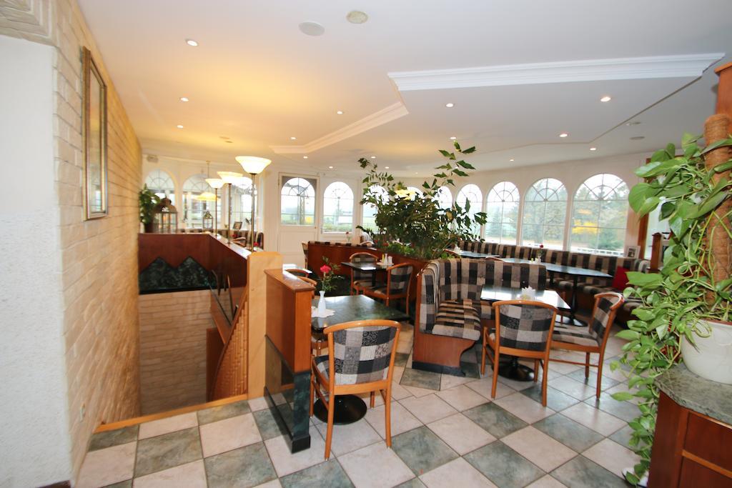 Hotel -Winterfelder Hof Apenburg-Winterfeld Buitenkant foto