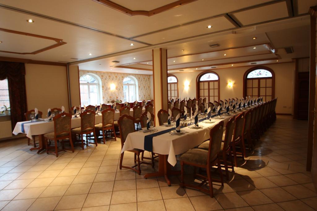 Hotel -Winterfelder Hof Apenburg-Winterfeld Buitenkant foto